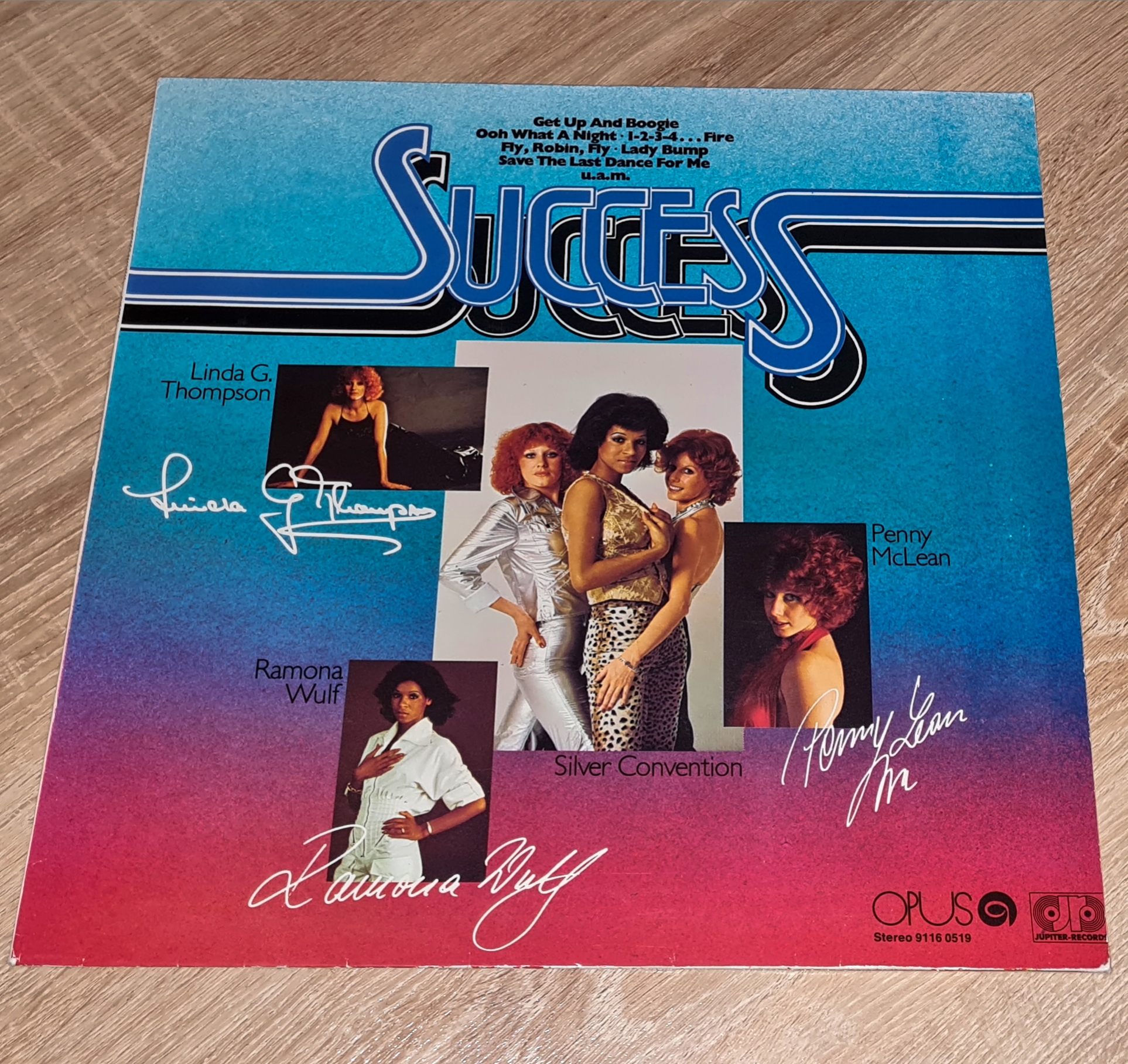 Success Silver Convention Penny McLean Ramona Wulf Linda G. Thompson 1977 VG+, VYPRANÁ Vinyl (LP)