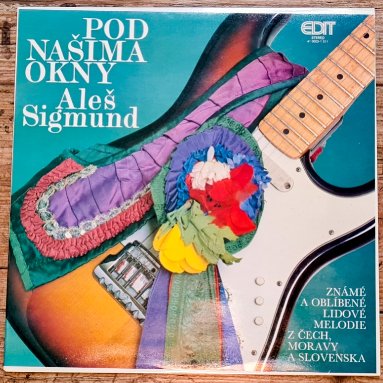 Aleš Sigmund – Pod Našima Okny 1990 NM, VYPRANÁ Vinyl (LP)