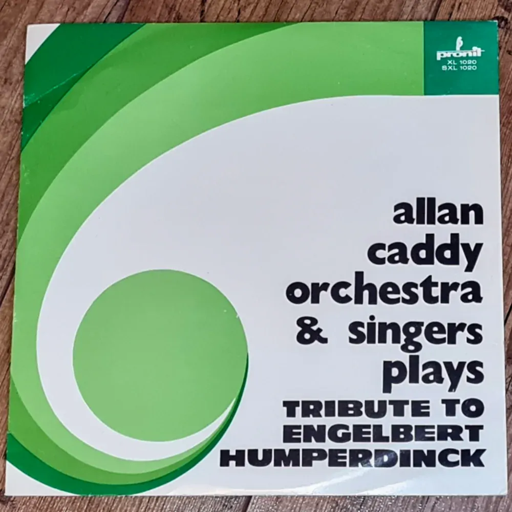 Allan Caddy Orchestra & Singers – Tribute To Engelbert Humperdinck 1974 VG+, VYPRANÁ Vinyl (LP)