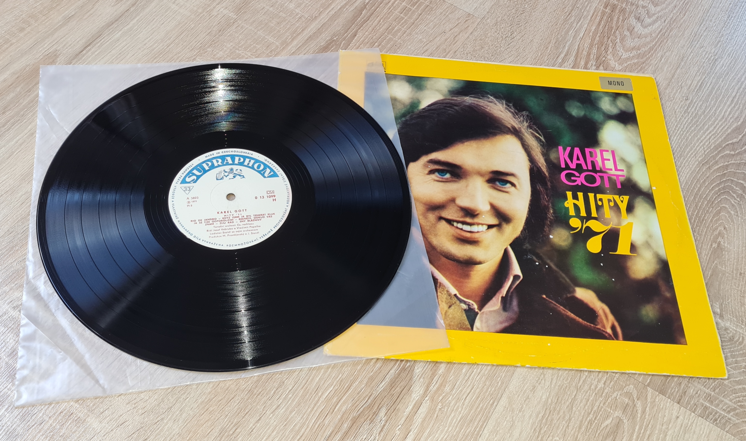 Karel Gott – Hity '71 1971 (mono) G+, VYPRANÁ Vinyl (LP)