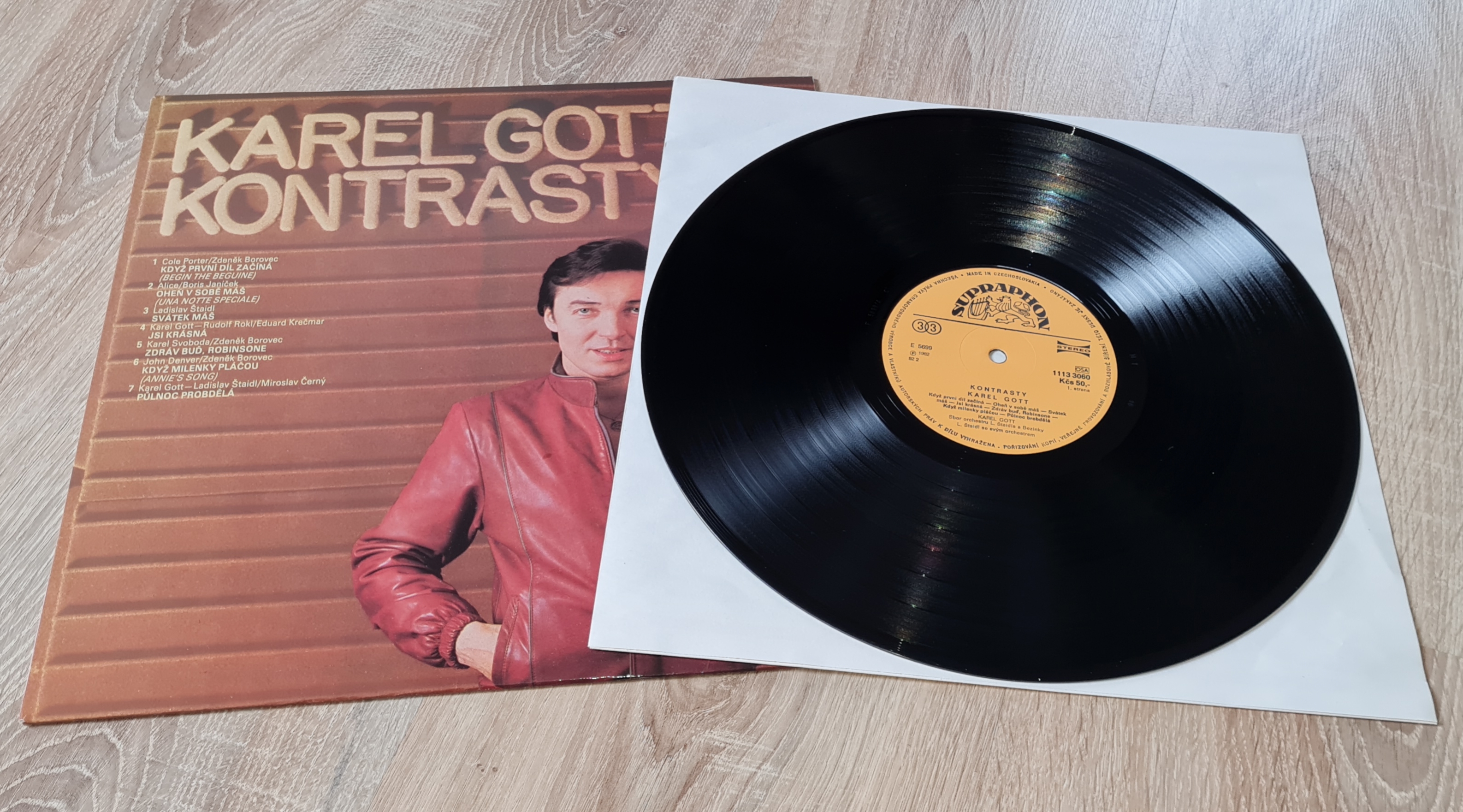 Karel Gott – Kontrasty 1982 VG+, VYPRANÁ Vinyl (LP)