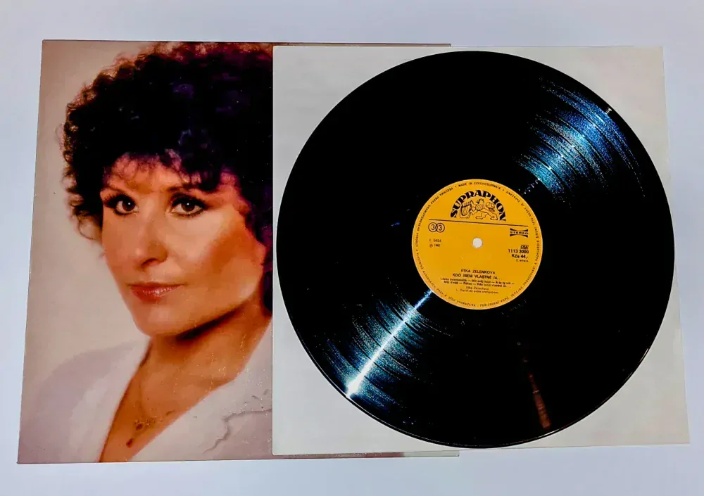 Jitka Zelenková – Kdo Jsem Vlastně Já 1982 EX, VYPRANÁ Vinyl (LP)