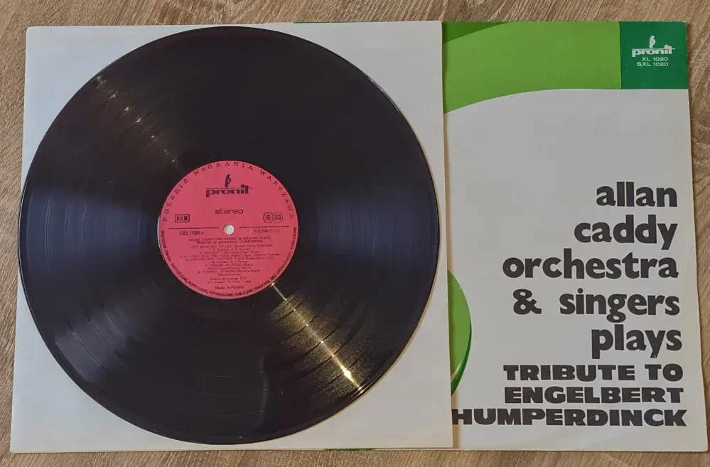 Allan Caddy Orchestra & Singers – Tribute To Engelbert Humperdinck 1974 VG+, VYPRANÁ Vinyl (LP)