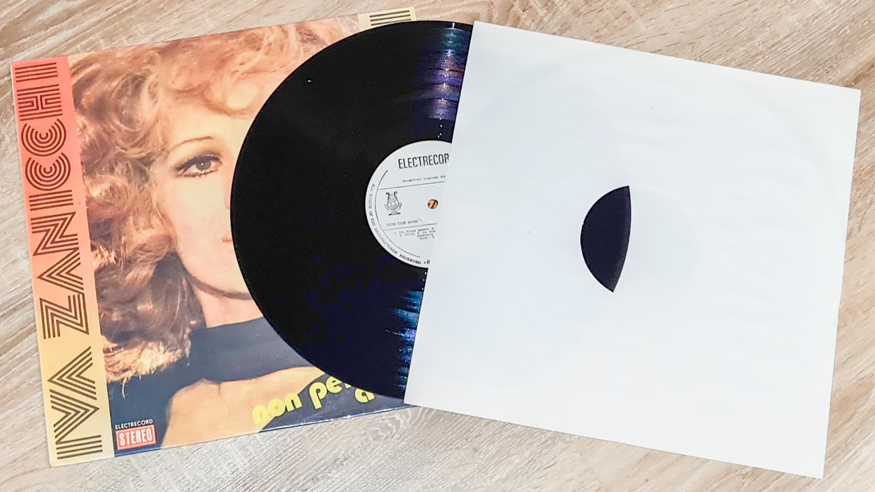 Iva Zanicchi – Non Pensare A Me 1977 EX, VYPRANÁ Vinyl (LP)