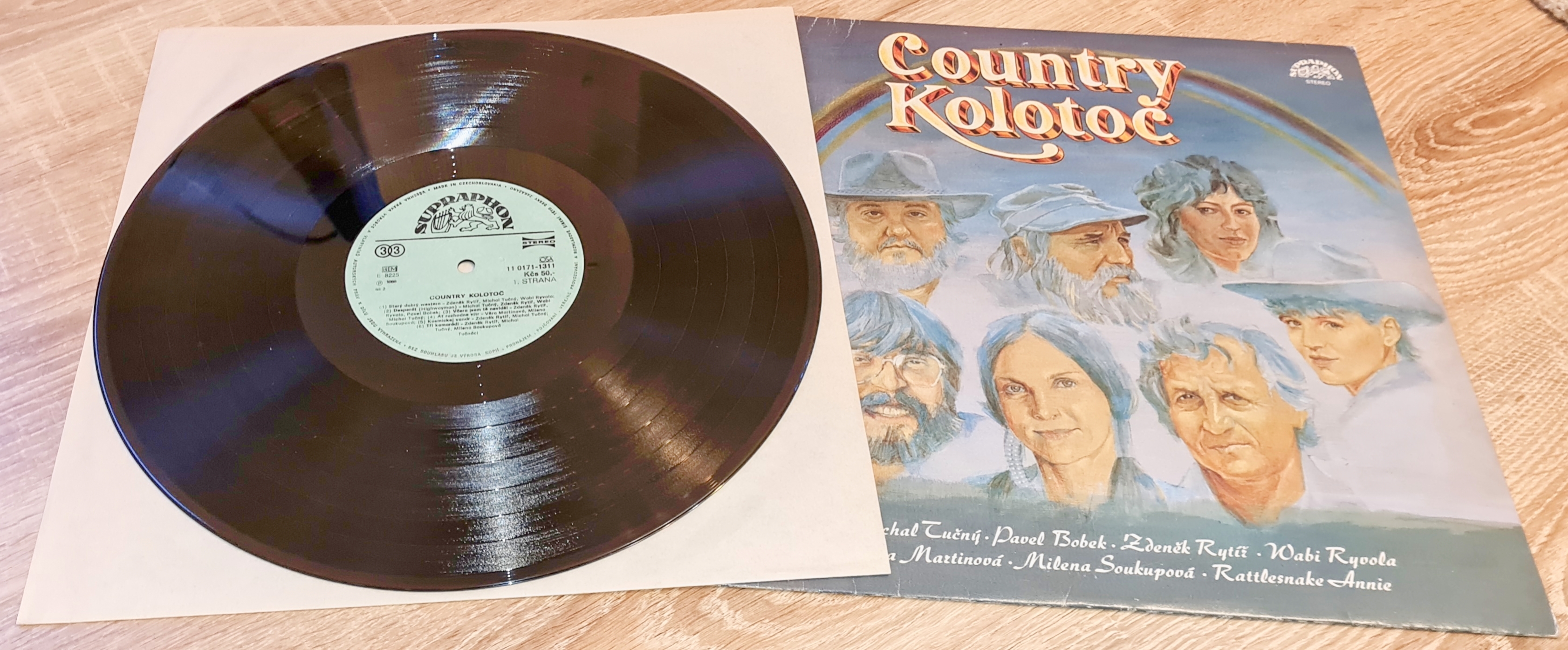 Michal Tučný - Pavel Bobek - Zdeněk Rytíř - Wabi Ryvola - Věra Martinová - Milena Soukupová - Rattlesnake Annie – Country Kolotoč 1981 VG+, VYPRANÁ Vinyl (LP)