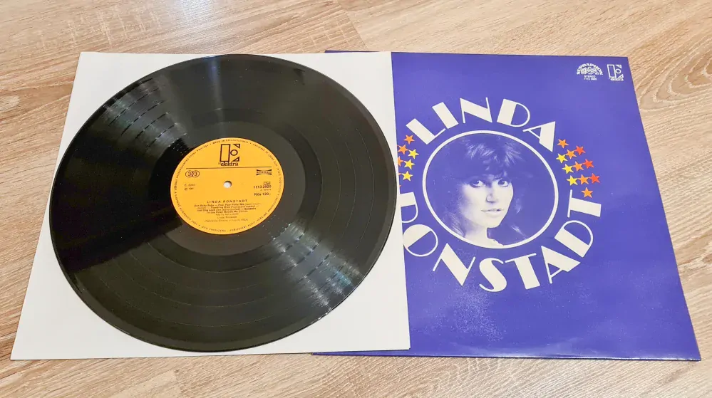 Linda Ronstadt – Linda Ronstadt 1981 EX, VYPRANÁ Vinyl (LP)