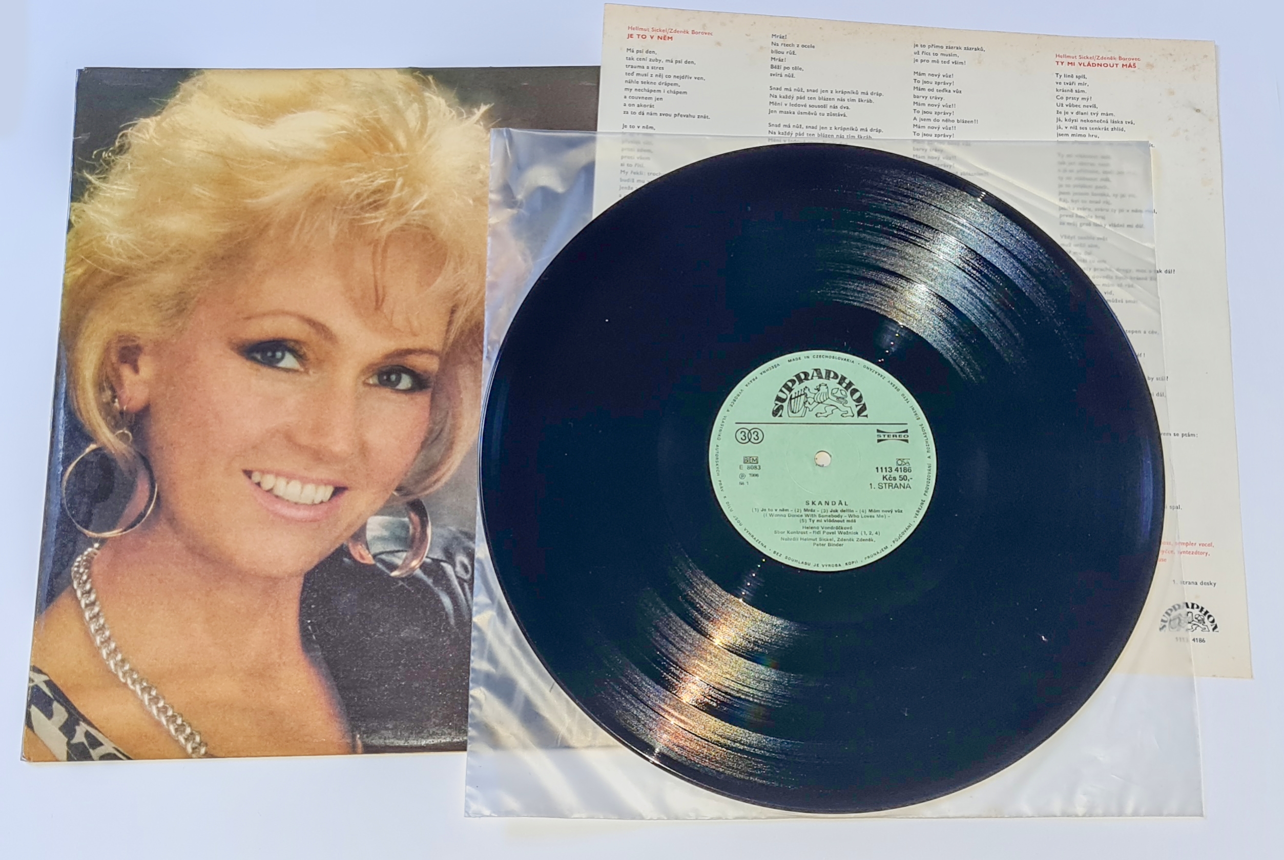 Helena Vondráčková – Skandál 1988 VG+, VYPRANÁ Vinyl (LP + příloha)