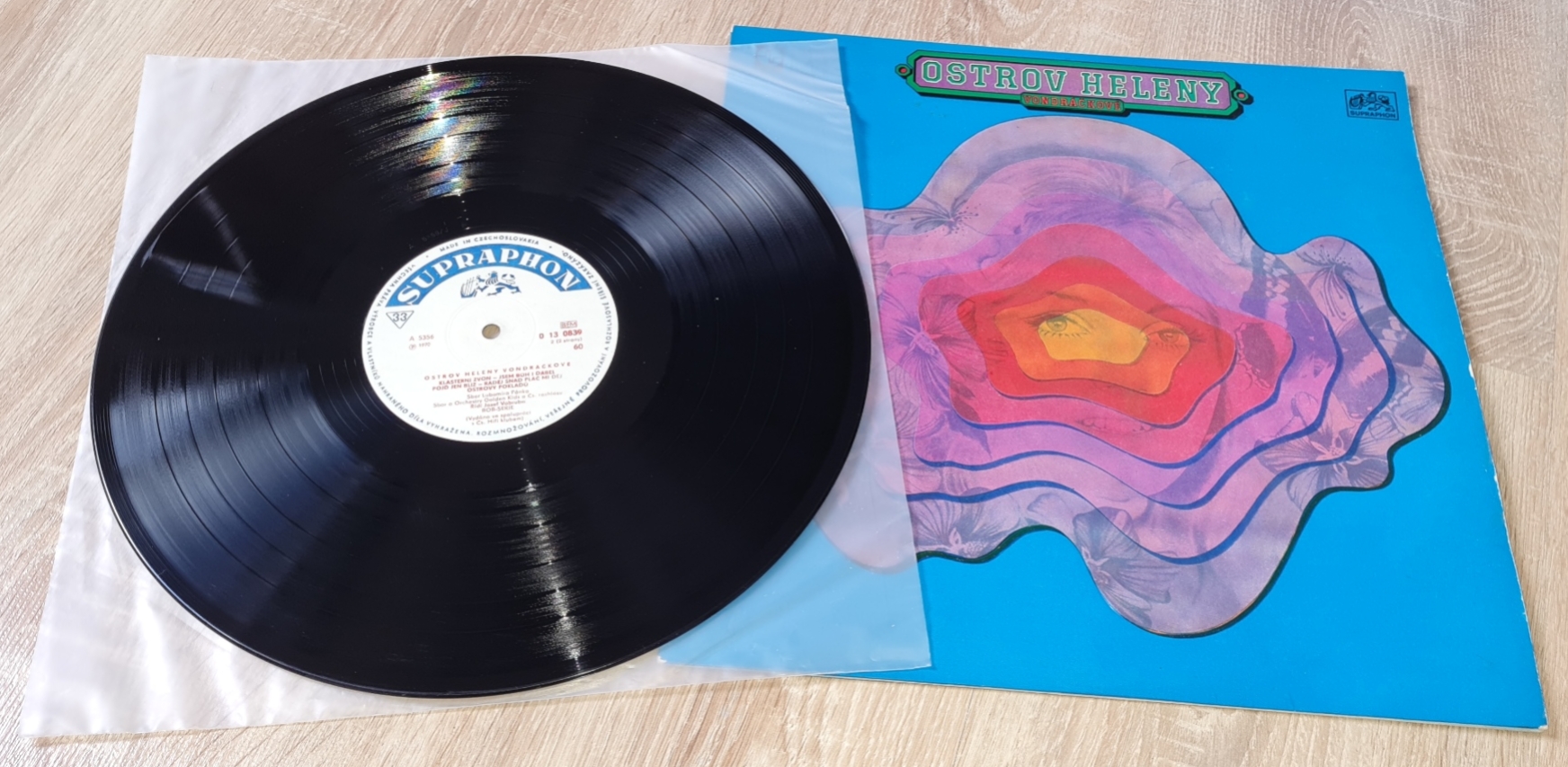 Helena Vondráčková – Ostrov Heleny Vondráčkové 1970 G+, VYPRANÁ Vinyl (LP)