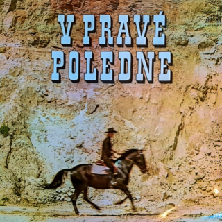 Taneční Orchestr Čs. Rozhlasu – V Pravé Poledne (Melodie Z Filmů) 1975 VG, VYPRANÁ Vinyl (LP)